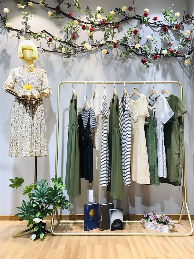 时尚盛宴:探索女装供应链展会的魅力